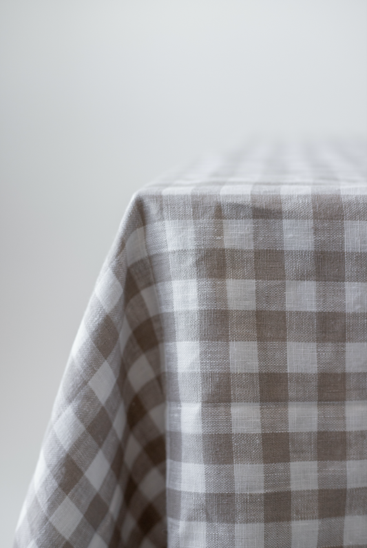 LinenElegance Two-Color Table Cloth