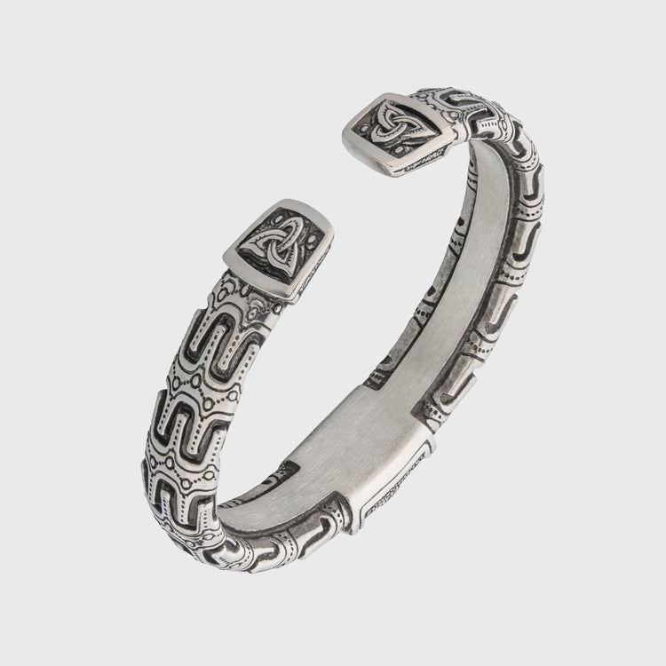 Viking Armring with Vegvisir and Triquetra